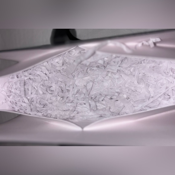 Chanel Bundle Gift Bag Holiday Ribbon Camila Flower and Tissue paper - Picture 5 of 6